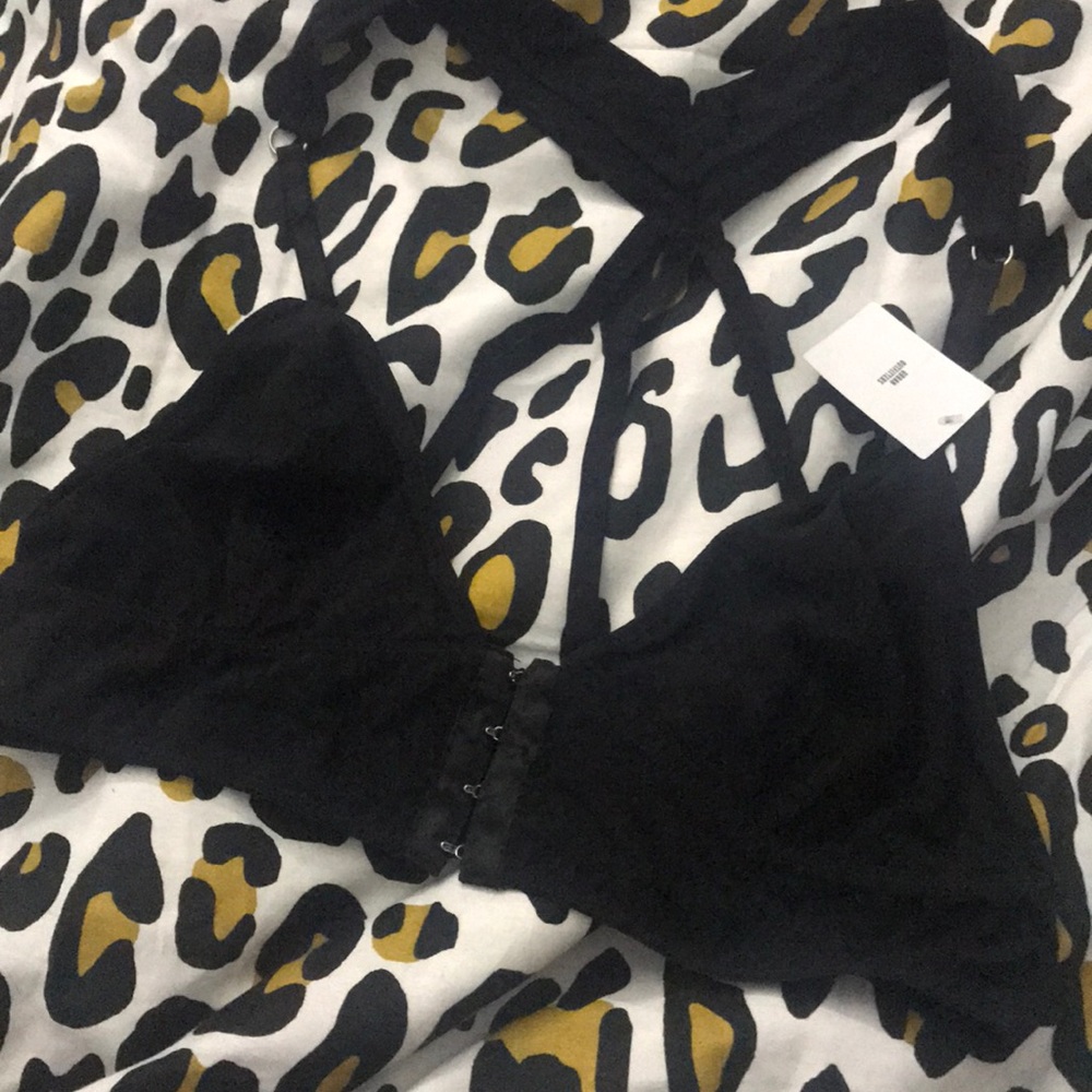 Black Racer-back Bralette Size M